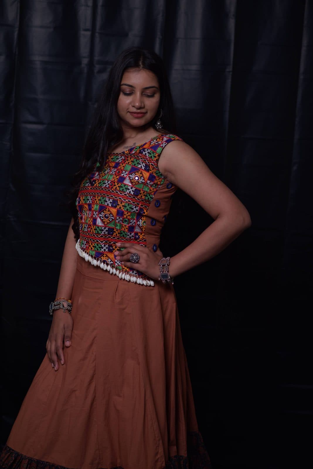 Rust Kutchi Mirror Choli, photo 1 of 3